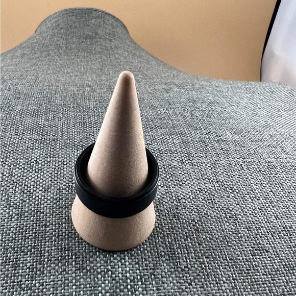 Tigrade Titanium Ring 8mm Black Size 8.5 New - Picture 2 of 3